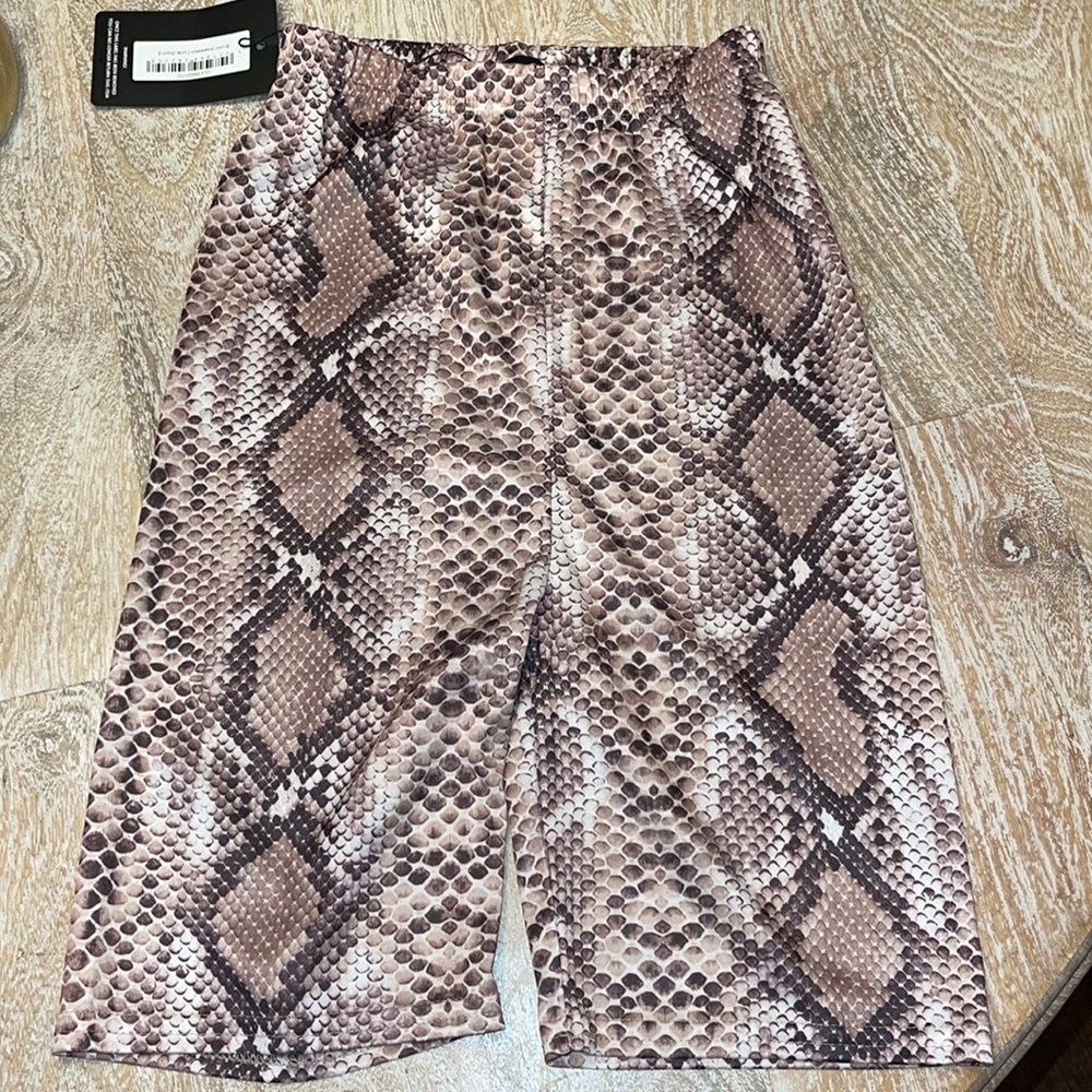 Nwt Prettylittlething Snake Print Cycle Shorts - image 5